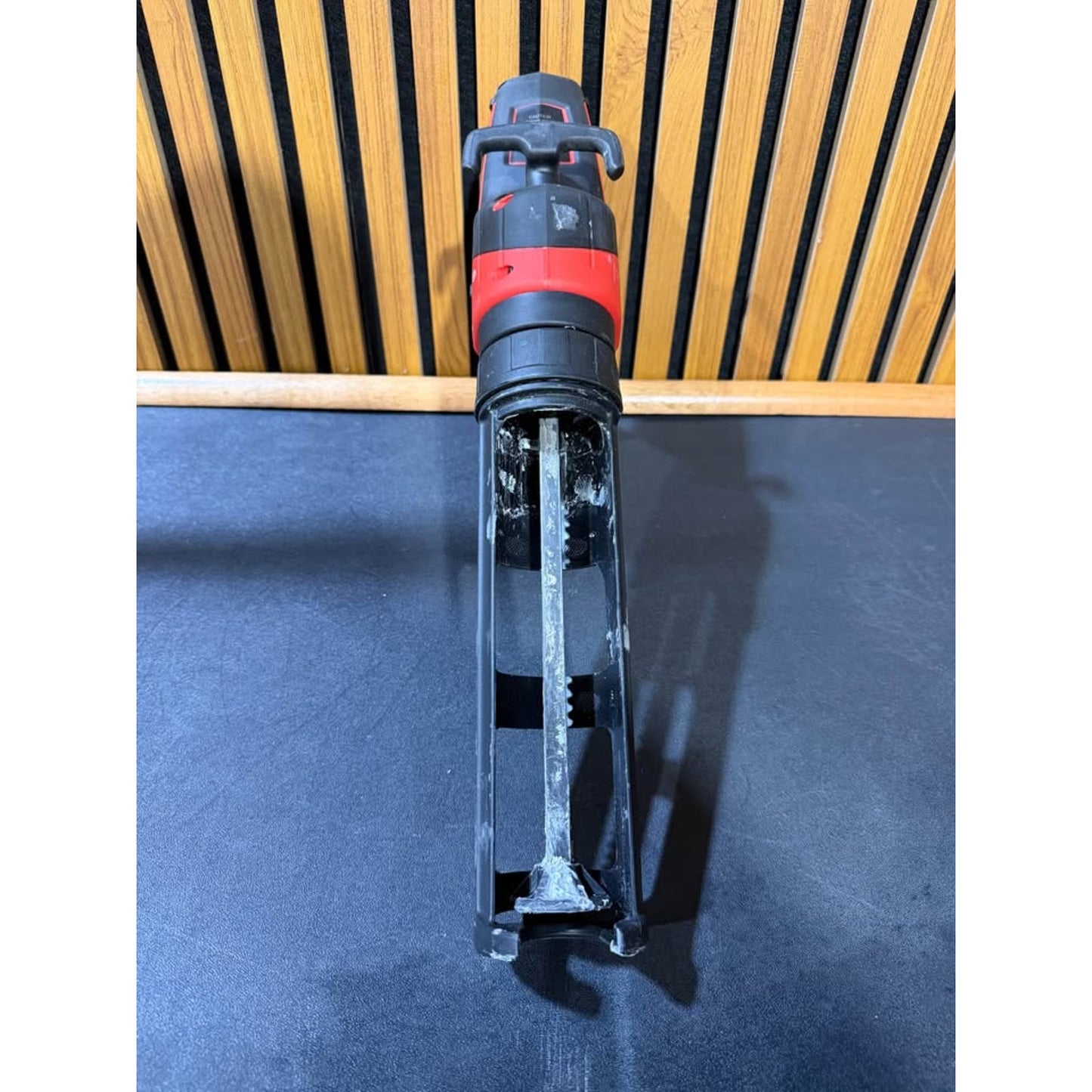 Milwaukee M18 Cordless 10 oz Caulk & Adhesive Gun (Tool Only)