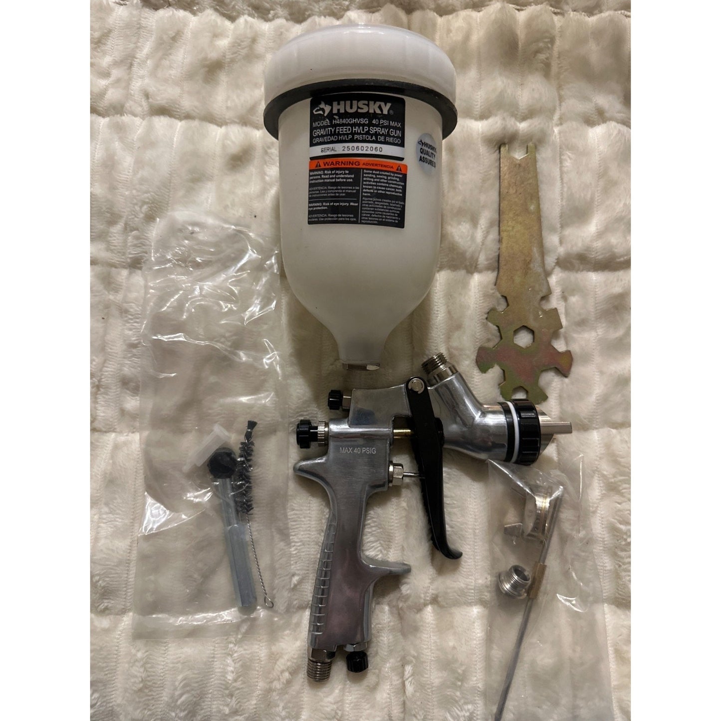 Husky HVLP Spray Gun Gravity Feed 600cc Cap 40PSI Max Tool