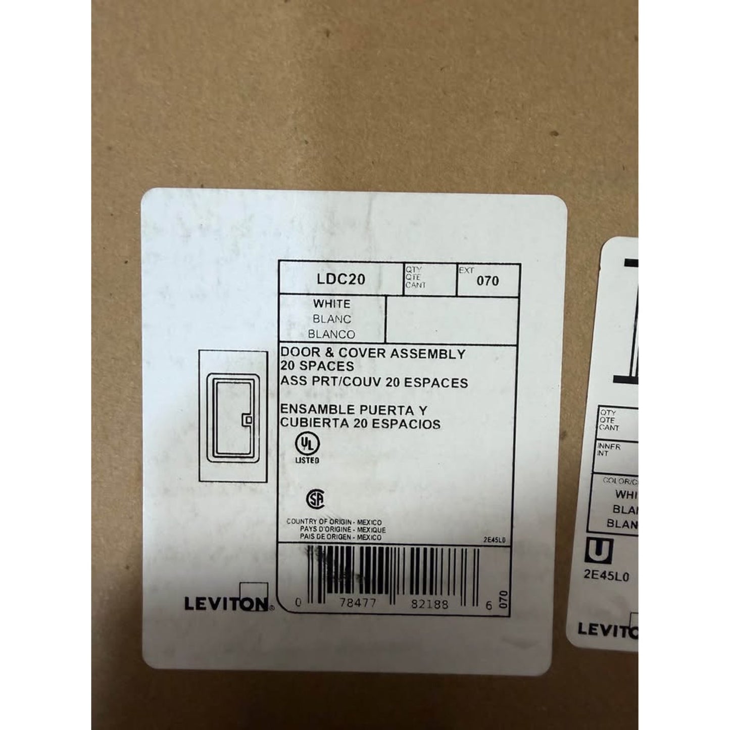 Leviton NEMA 1 20-Space Indoor Load Center Cover and Door Flush/Surface Mount LDC20