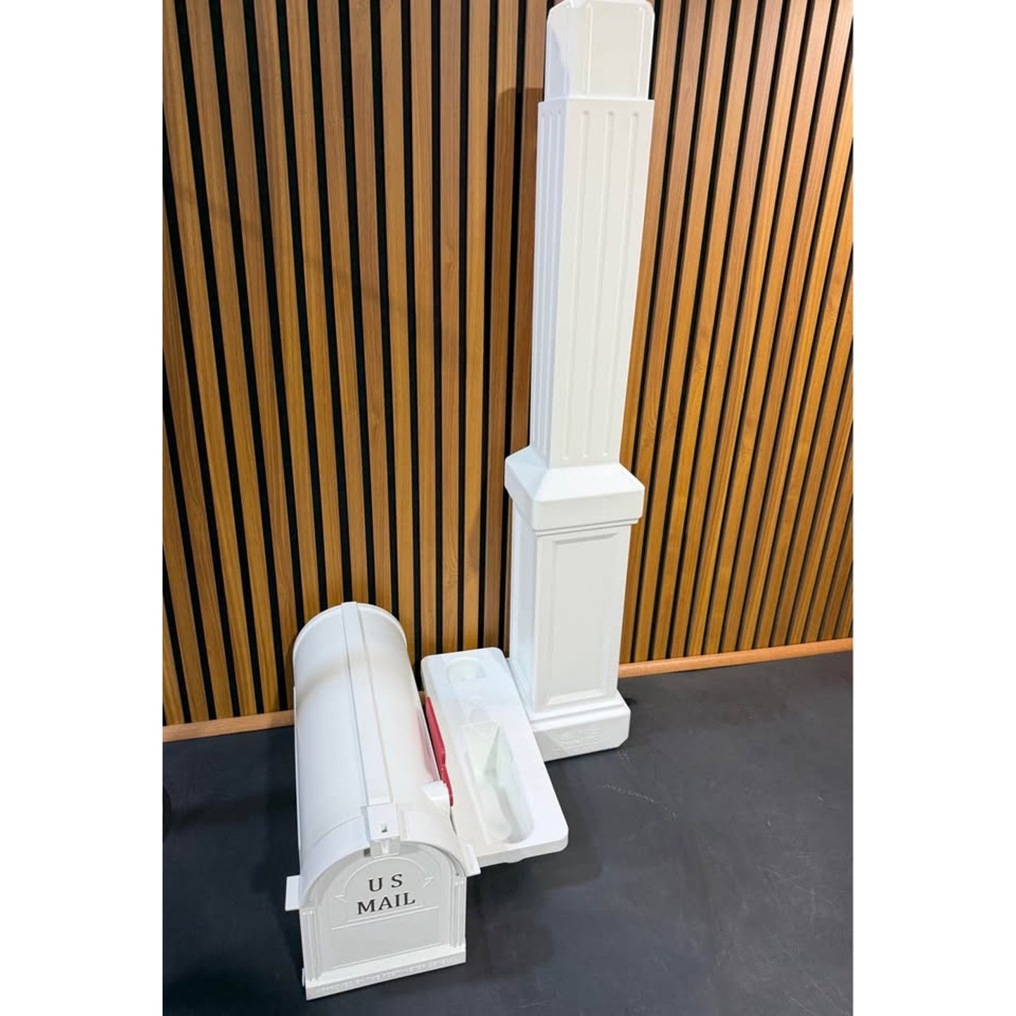 Postal PRO Craftsman Mailbox and Post Kit White New