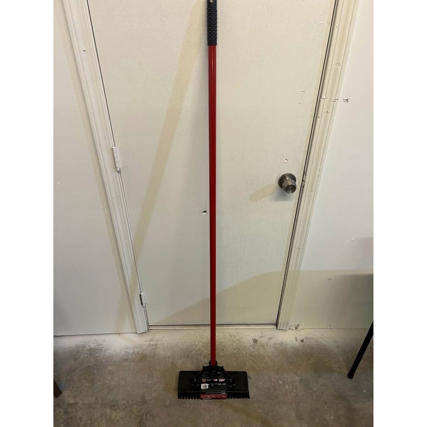 Libman Heavy-Duty Floor Scrub Brush w Steel Handle 13.5” (Extra Large) NEW