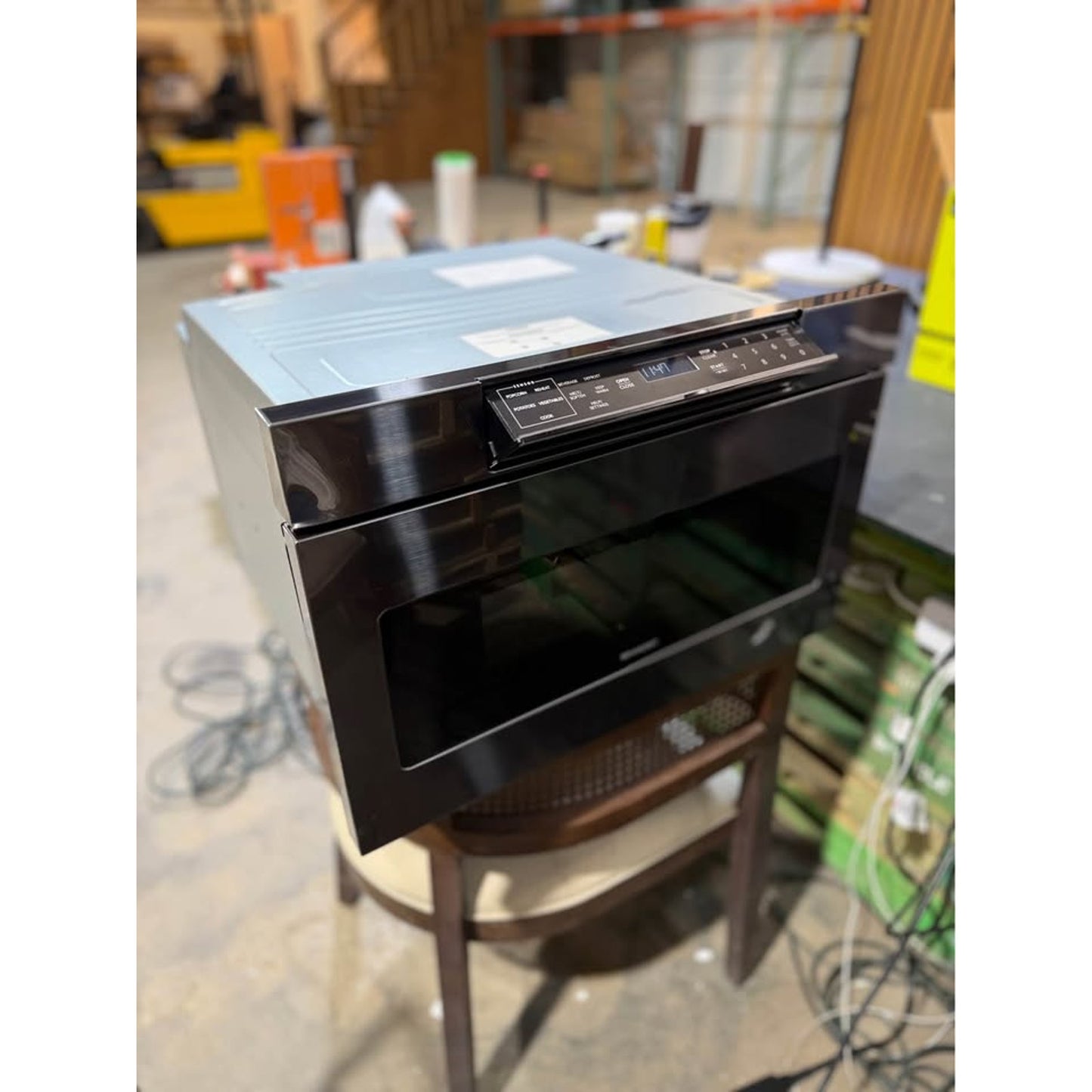 Sharp 24” Black Stainless Microwave Drawer 1.2 cu ft (SMD2470AH) NEW – Small Dent