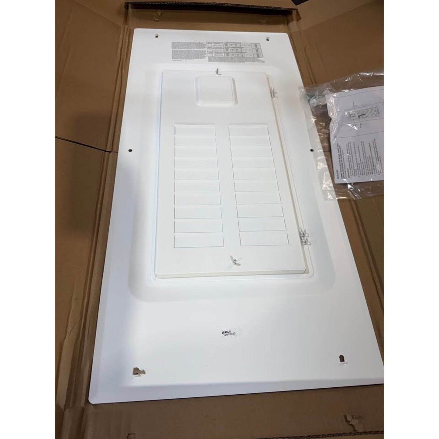 Leviton NEMA 1 20-Space Indoor Load Center Cover and Door Flush/Surface Mount LDC20