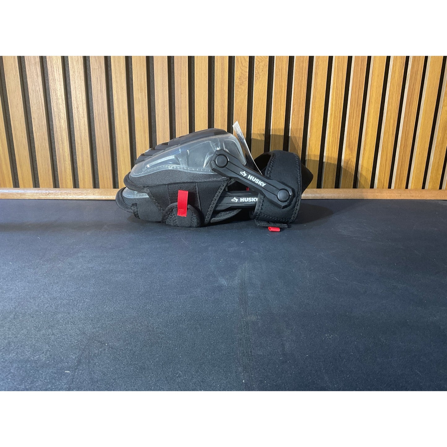 Husky Hard Cap Gel Foam Stabilizer Knee Pads New
