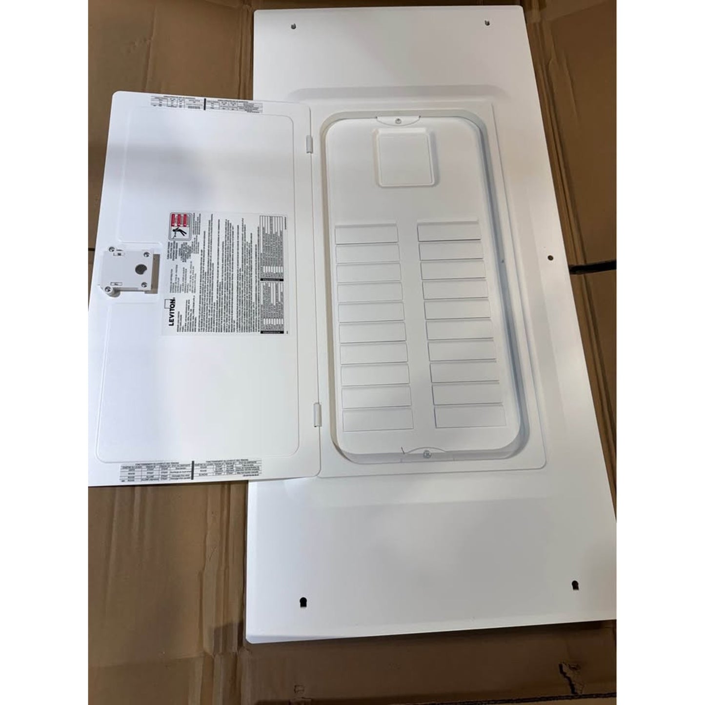 Leviton NEMA 1 20-Space Indoor Load Center Cover and Door Flush/Surface Mount LDC20