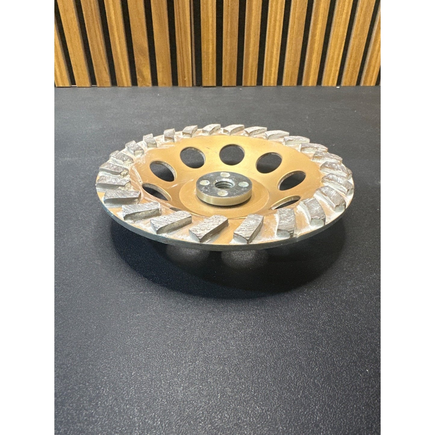 Makita 7" Turbo Diamond Cup Wheel Angle Grinder 24-Seg Low-Vibration
