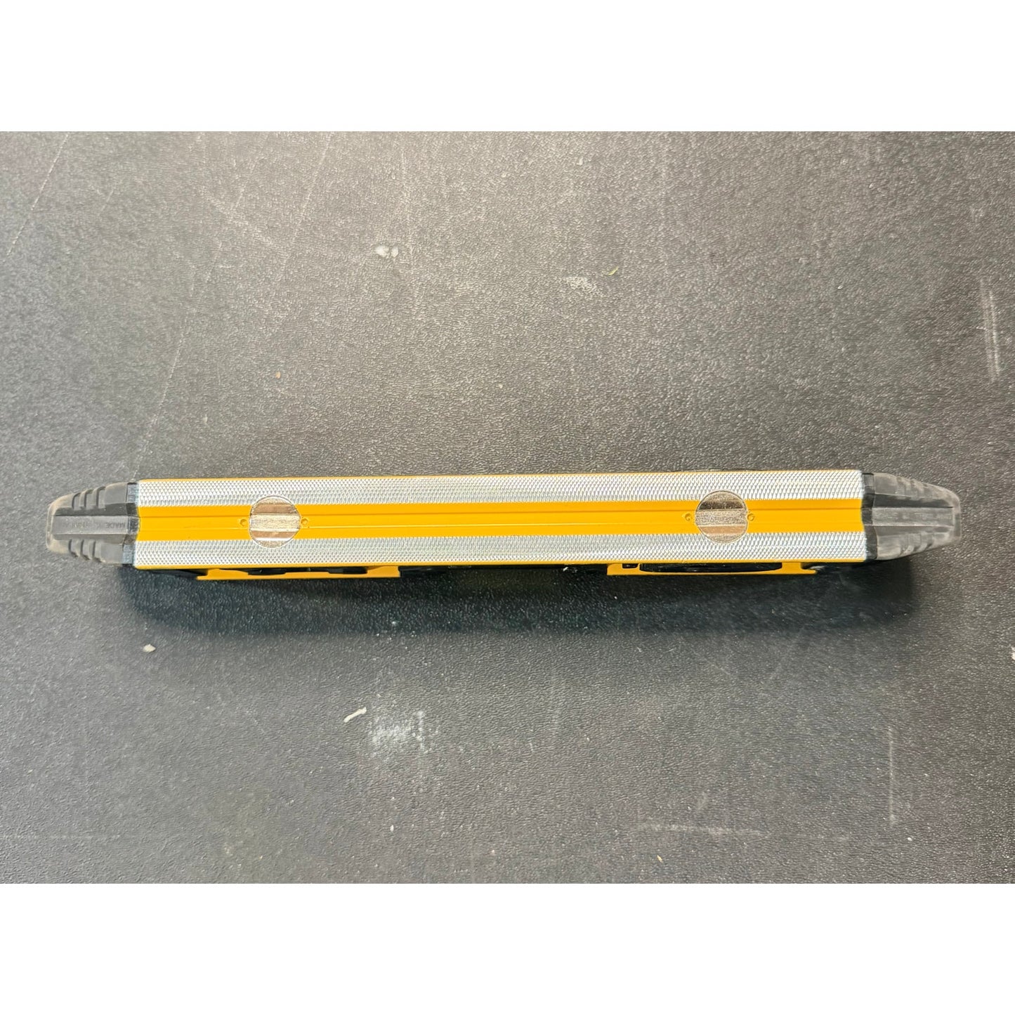 DEWALT 9 in Torpedo Level Used Excellent