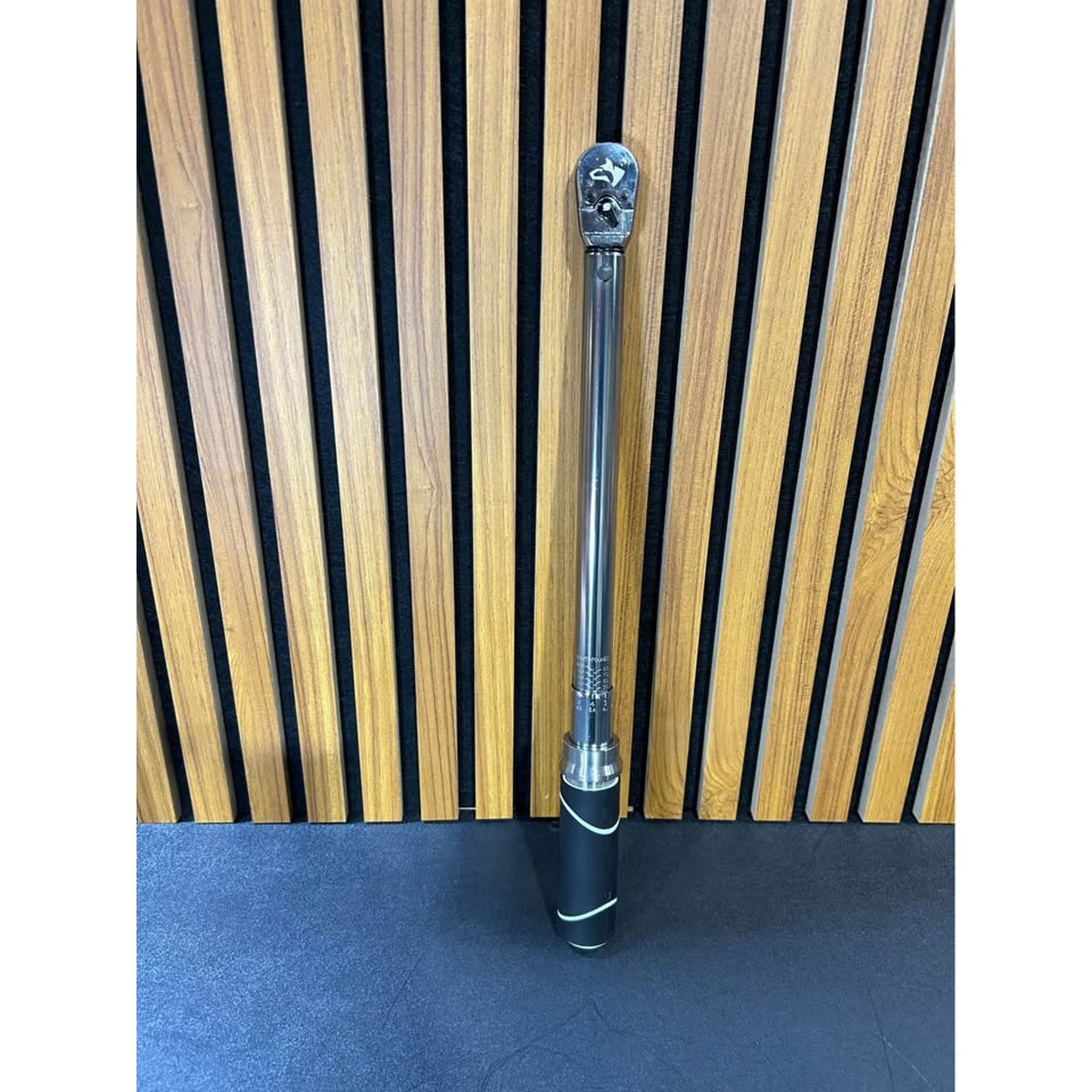 Husky 3/8 in. Drive Torque Wrench 20 ft./lbs. to 100 ft./lbs.