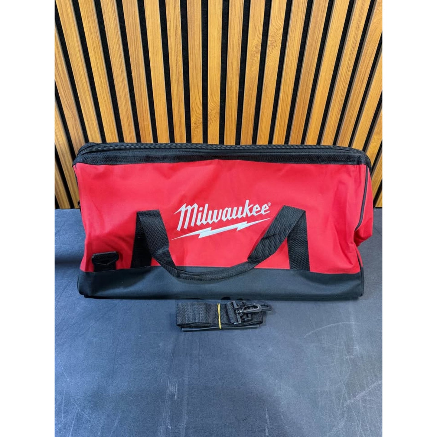 New Large Milwaukee Heavy Duty Canvas Tool Bag