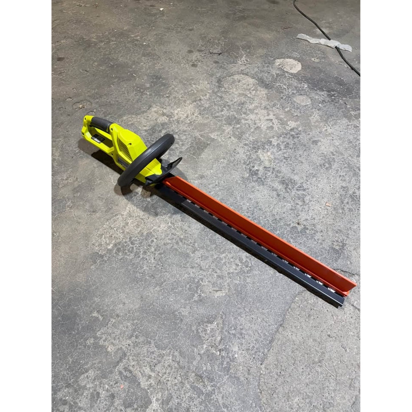 RYOBI 40V 24 in Cordless Hedge Trimmer Tool Only New
