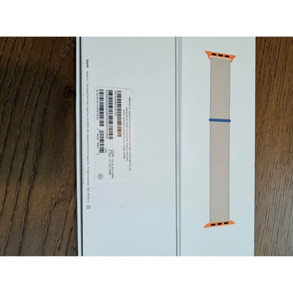 Apple Watch Series 9 45mm GPS + Cellular Starlight Aluminum Case Starlight Sport Loop