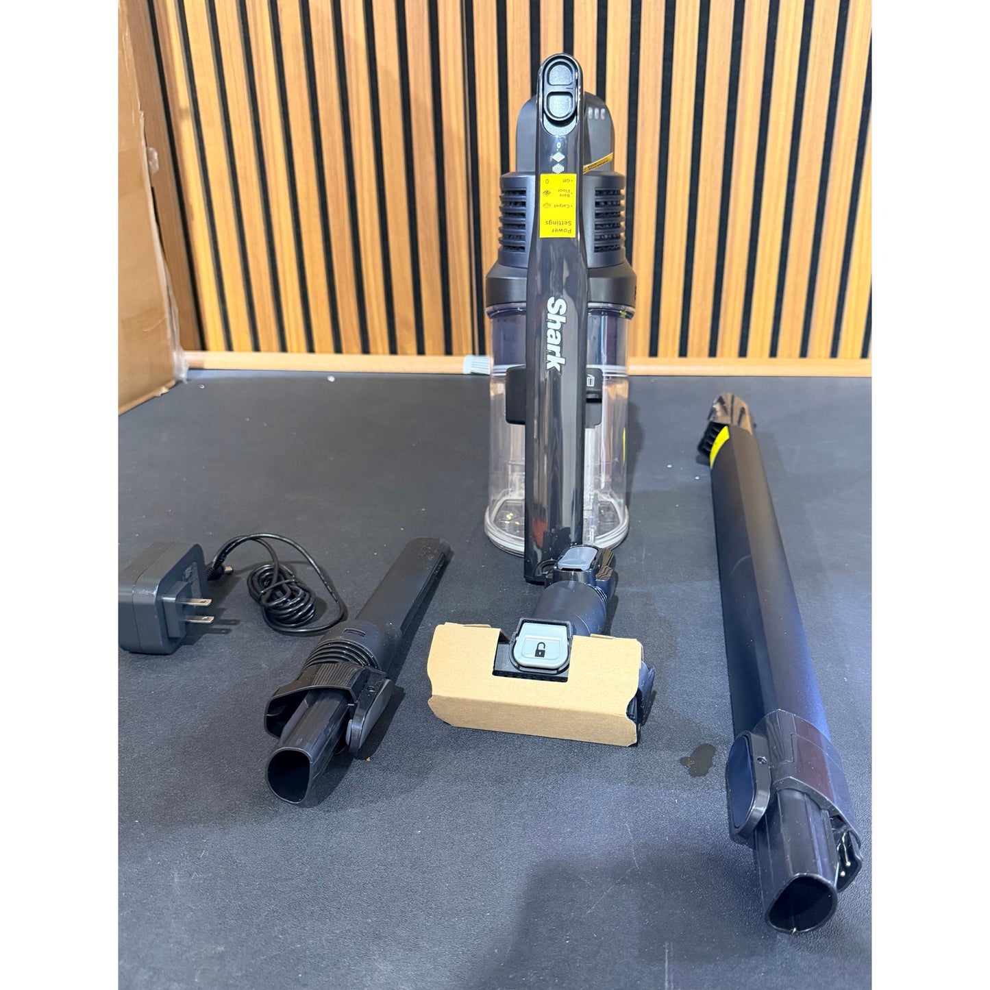 Shark Pet Pro Cordless Stick Vacuum IZ142HD Cordless Vacuum Pet Vacuum with Attachments