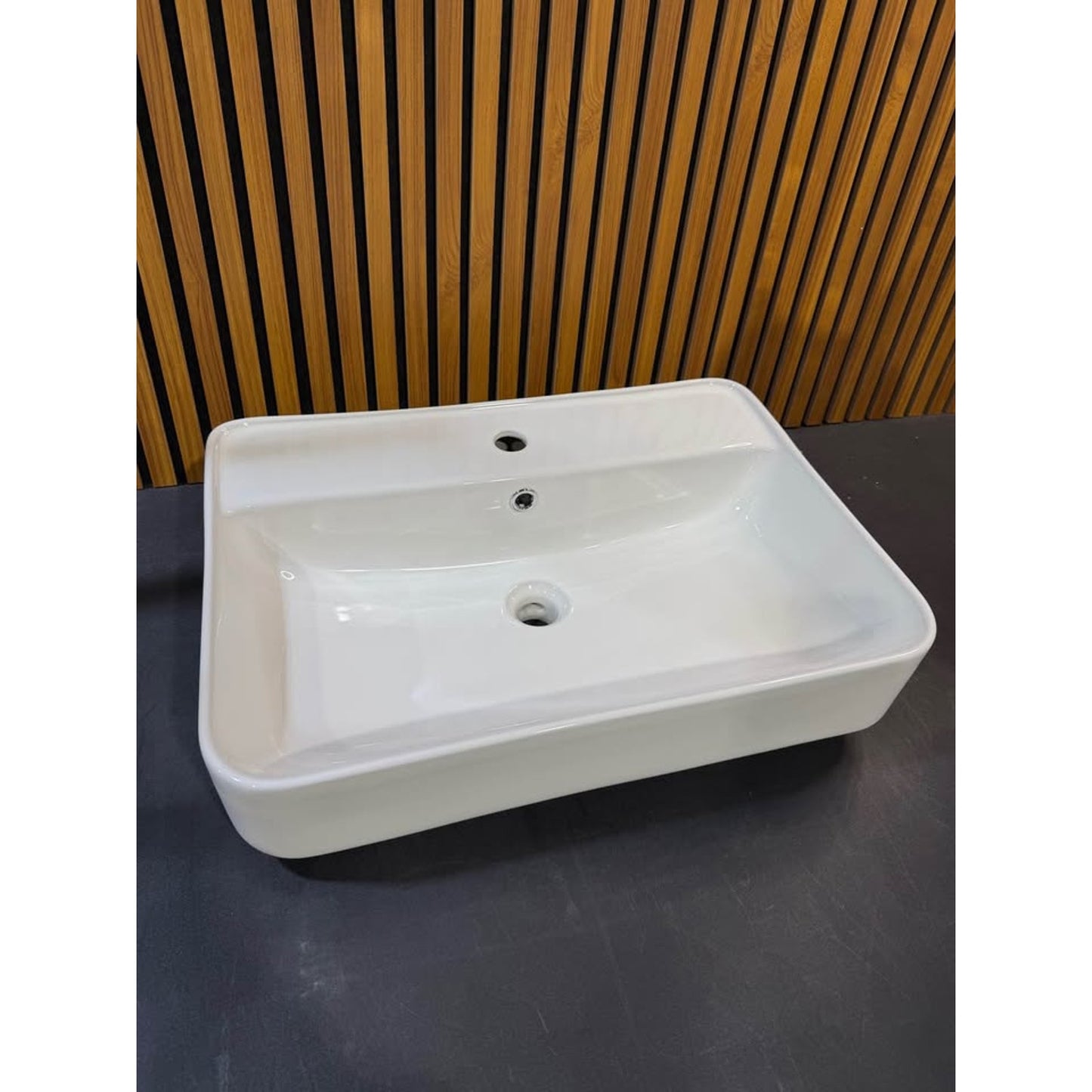 Glacier Bay 24x17 White Ceramic Rectangular Vessel Sink (LW1825) – NEW