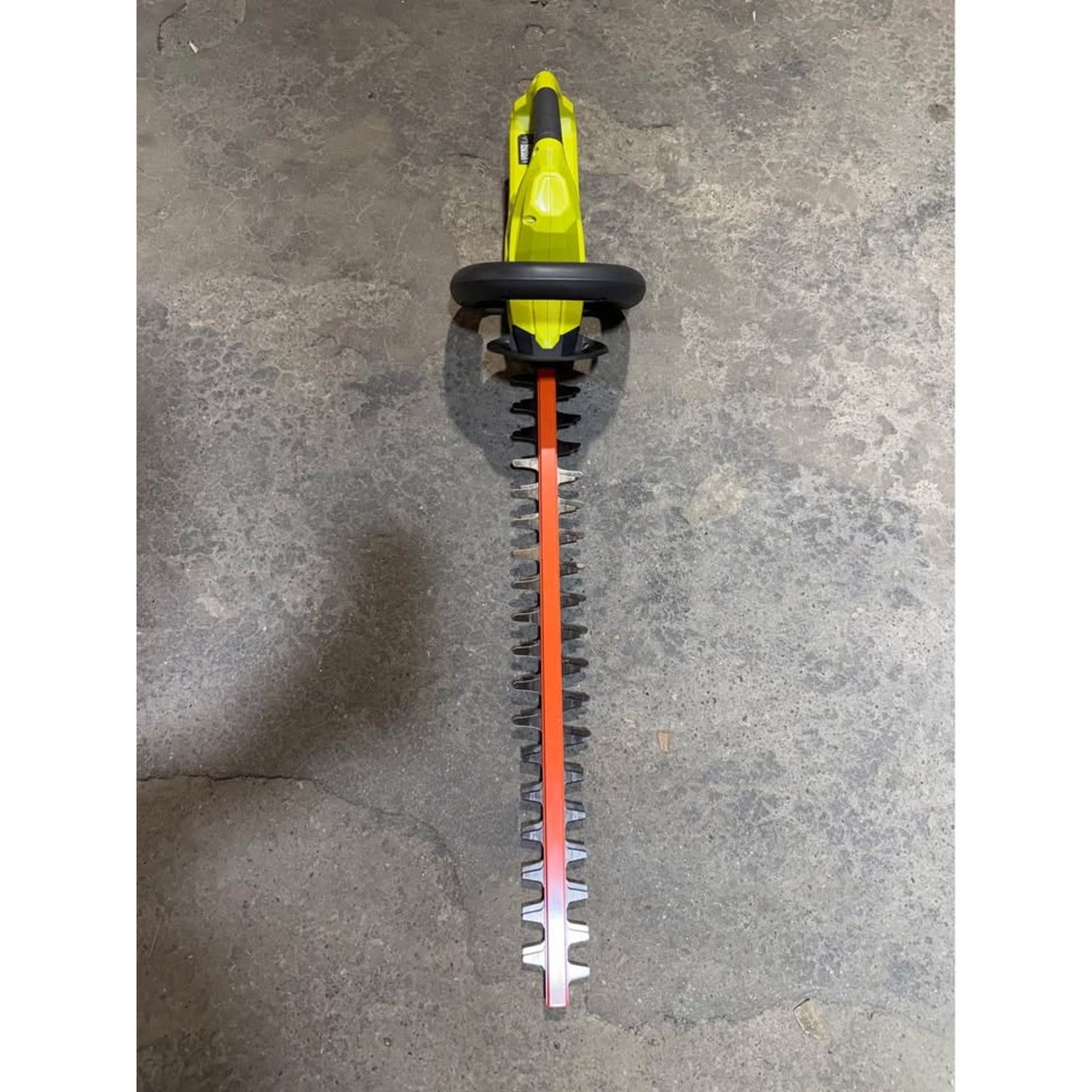 RYOBI 40V 24 in Cordless Hedge Trimmer Tool Only New