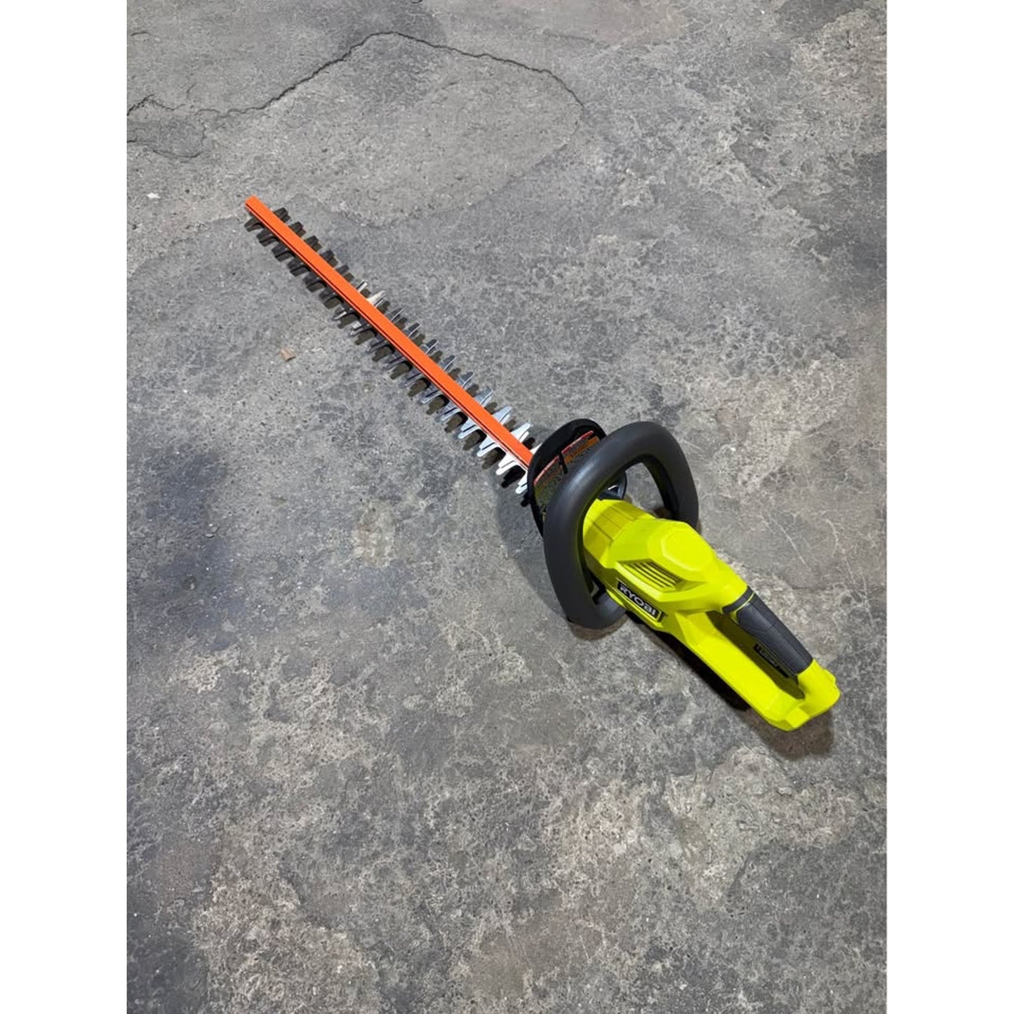 RYOBI 40V 24 in Cordless Hedge Trimmer Tool Only New