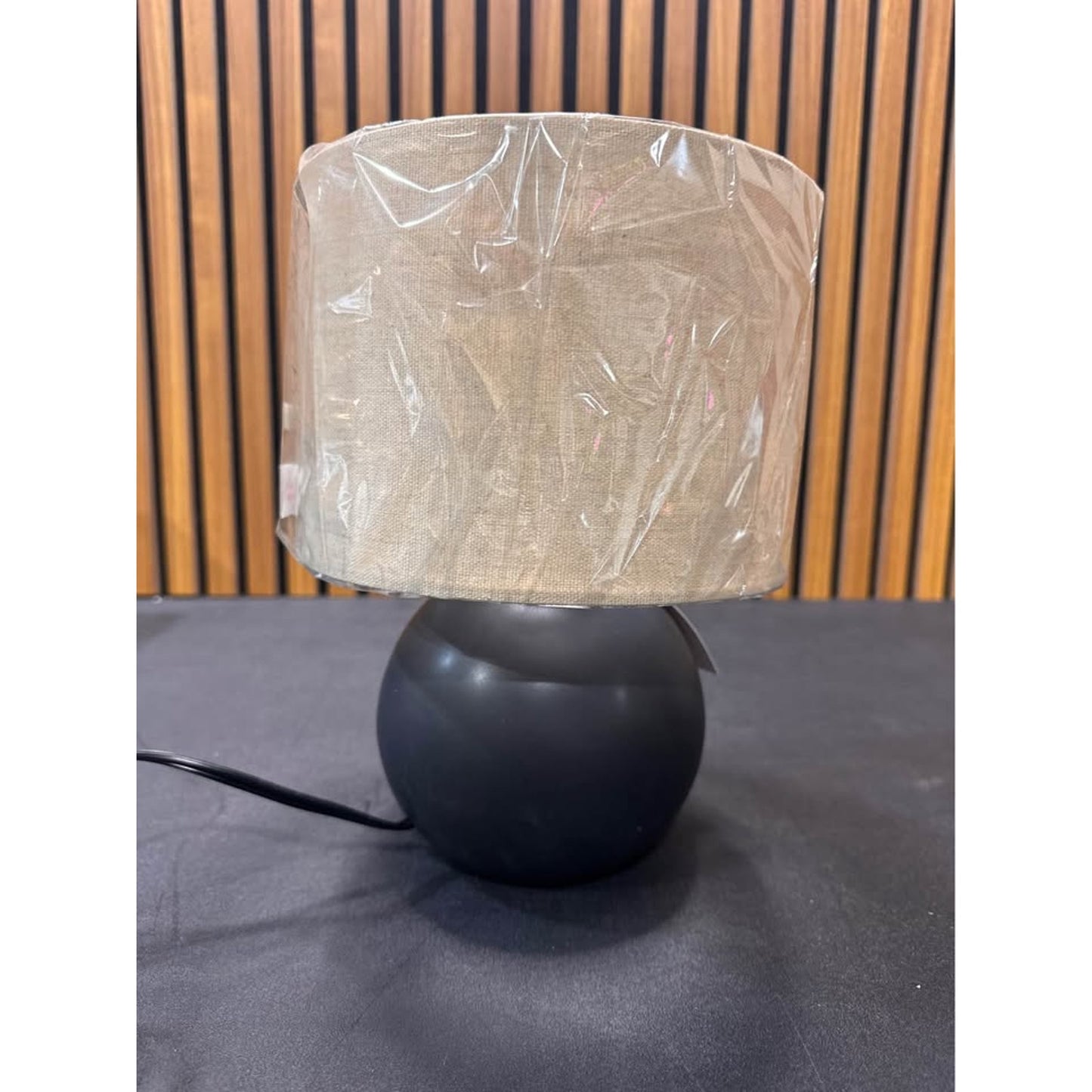 Accent table lamp