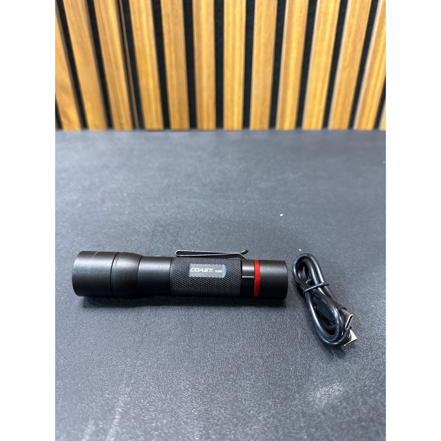 Coast HX6R Rechargeable Flashlight 800 Lumens Focusing Beam Compact Design